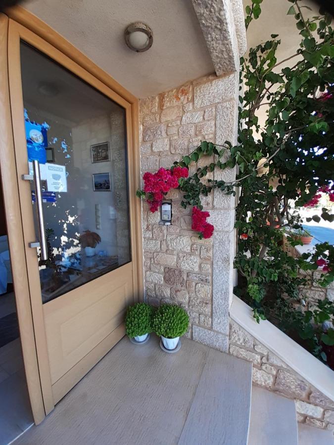 Kritikos Rooms Monemvasía Exterior foto