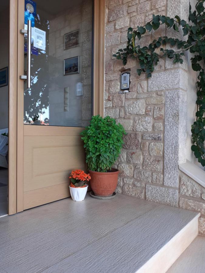 Kritikos Rooms Monemvasía Exterior foto