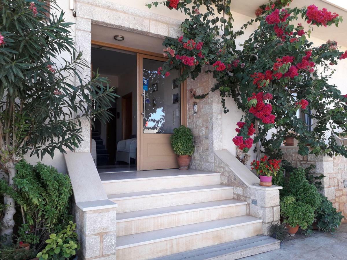 Kritikos Rooms Monemvasía Exterior foto